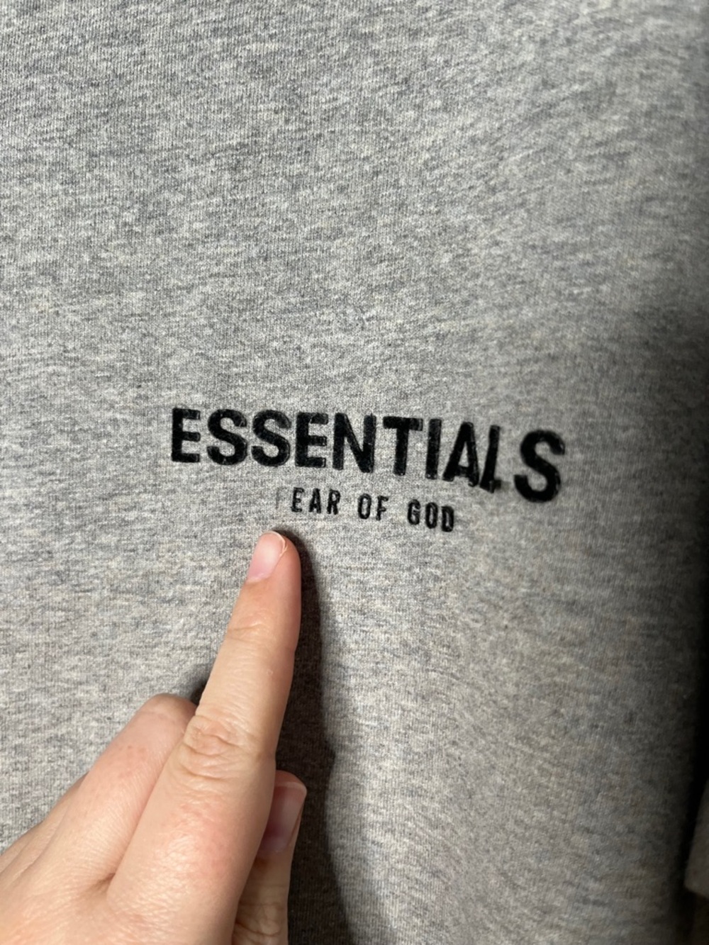 ESSENTIALS Fear of God Men's Gray Logo Crewneck T-Shirt Size S - Picture 9 of 10